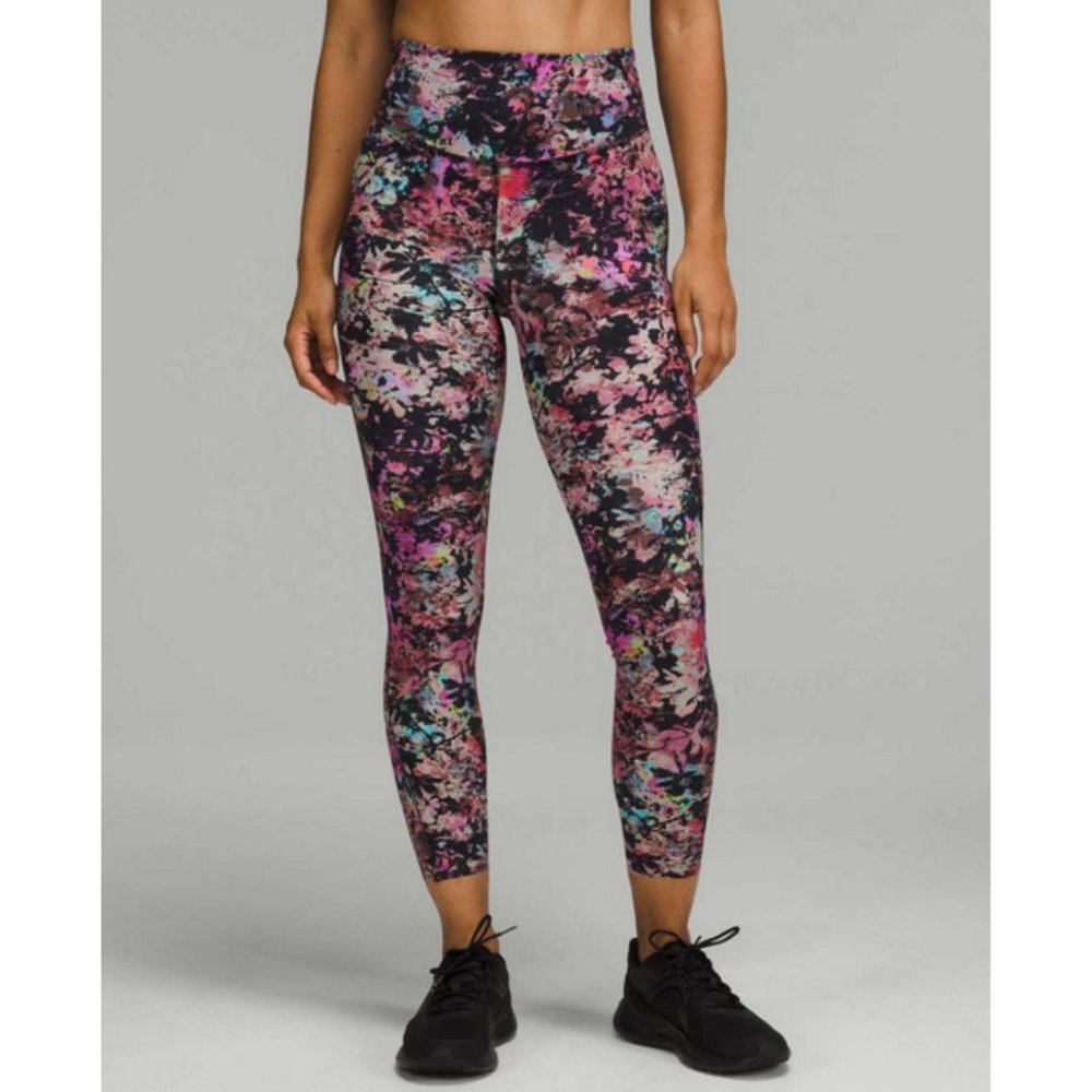 Lululemon Base Pace High-Rise Tight 25" Stencil Blossom Red Multi Size 4